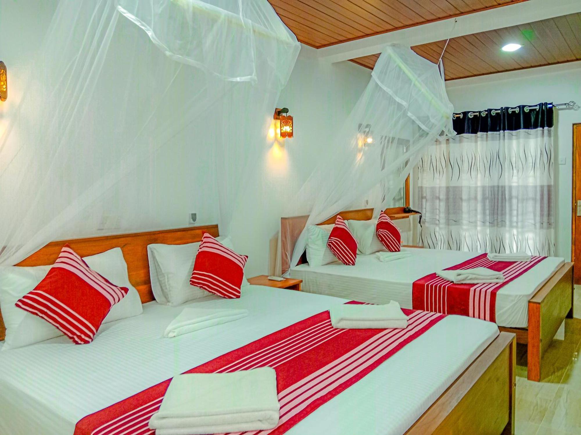 Sigiriya Peacock Homestay Dış mekan fotoğraf