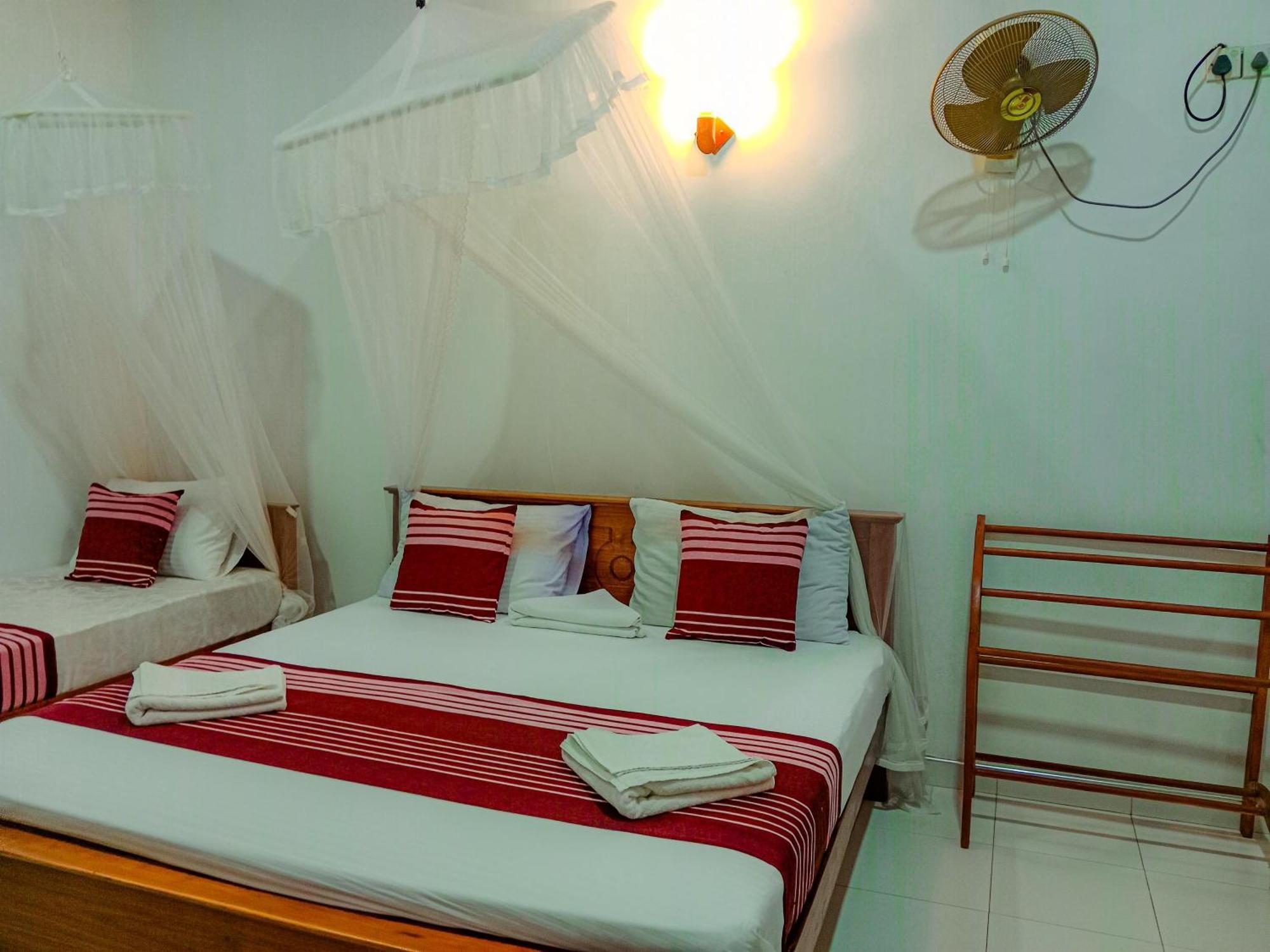 Sigiriya Peacock Homestay Dış mekan fotoğraf