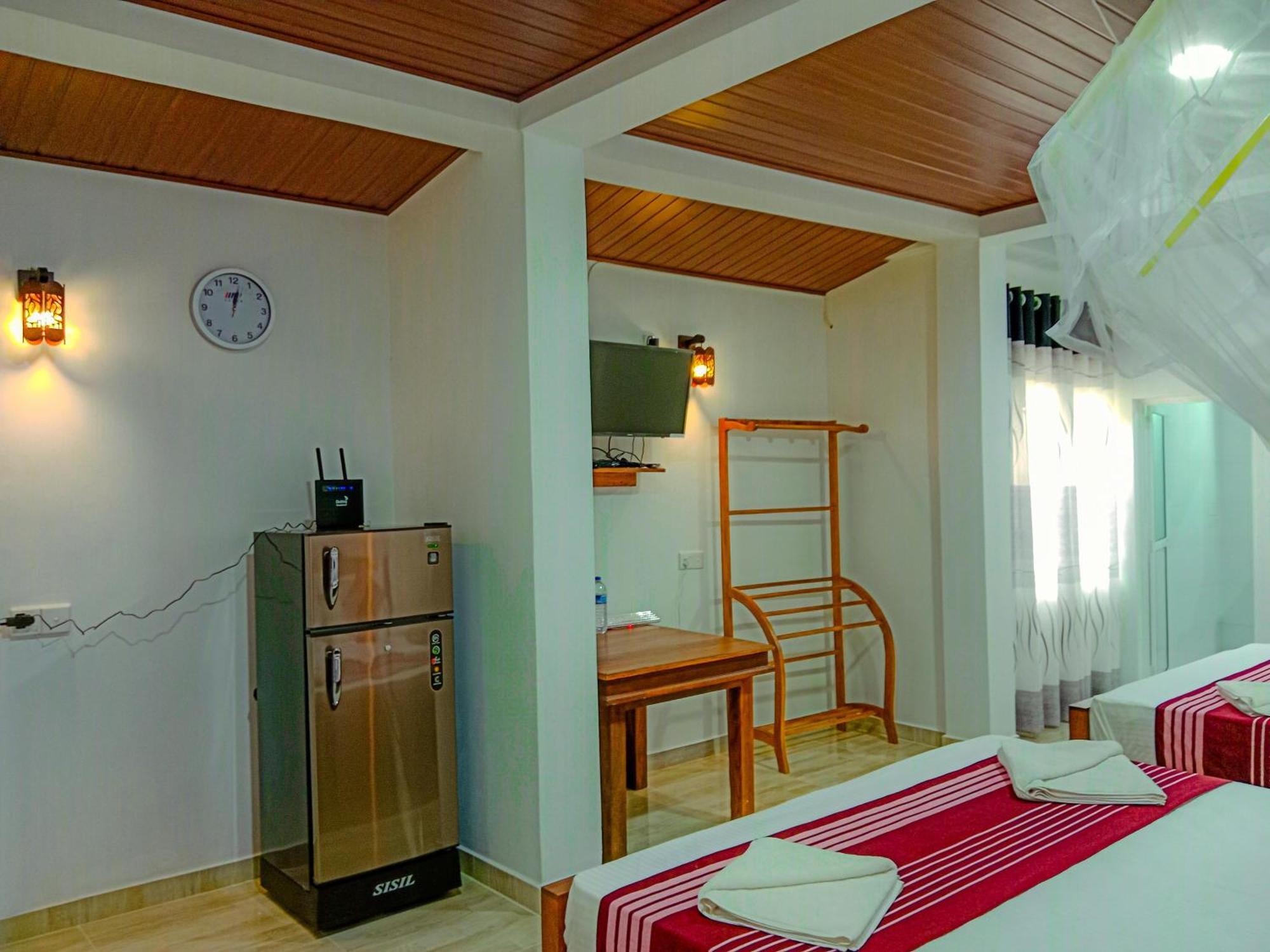 Sigiriya Peacock Homestay Dış mekan fotoğraf
