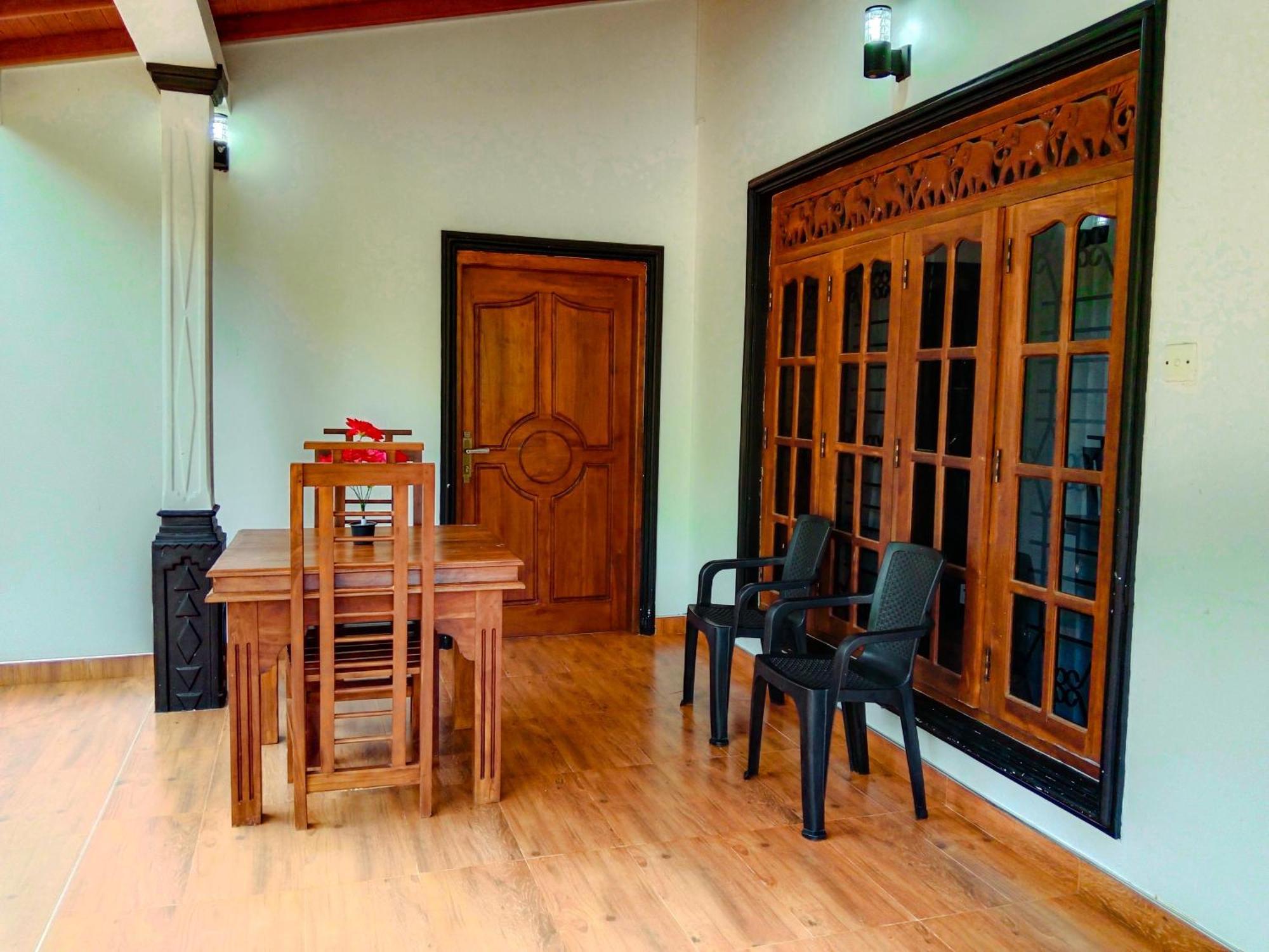 Sigiriya Peacock Homestay Dış mekan fotoğraf