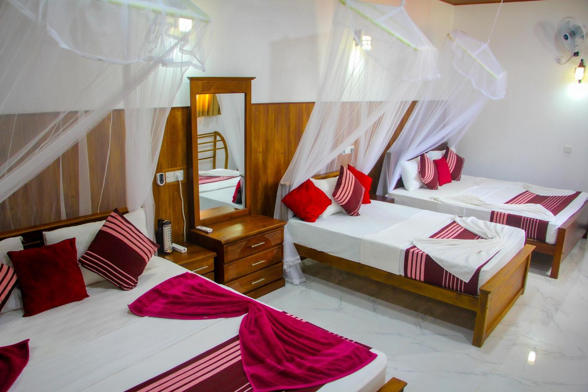 Sigiriya Peacock Homestay Dış mekan fotoğraf