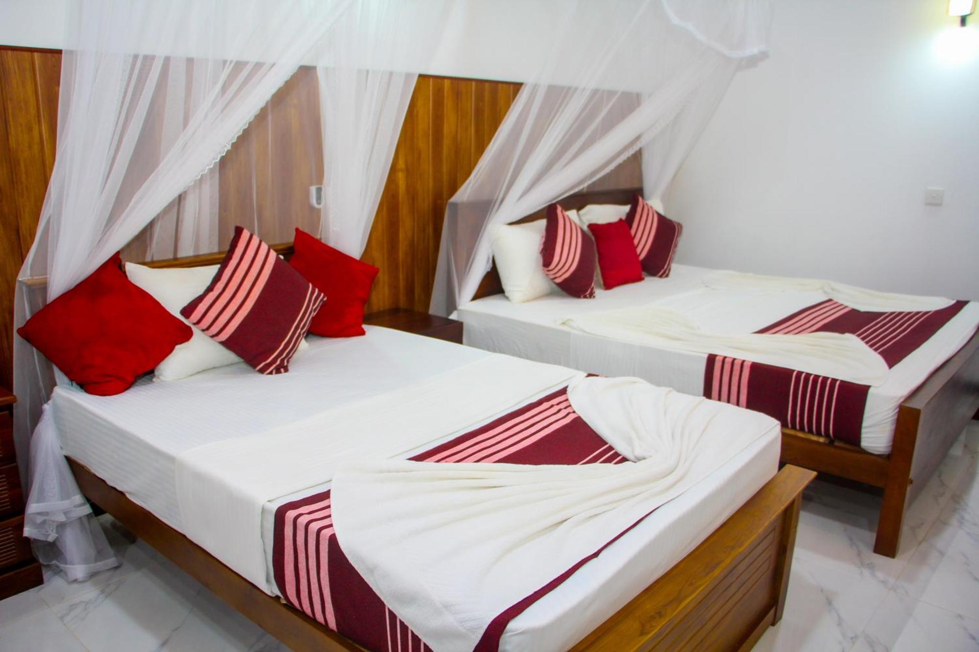 Sigiriya Peacock Homestay Dış mekan fotoğraf